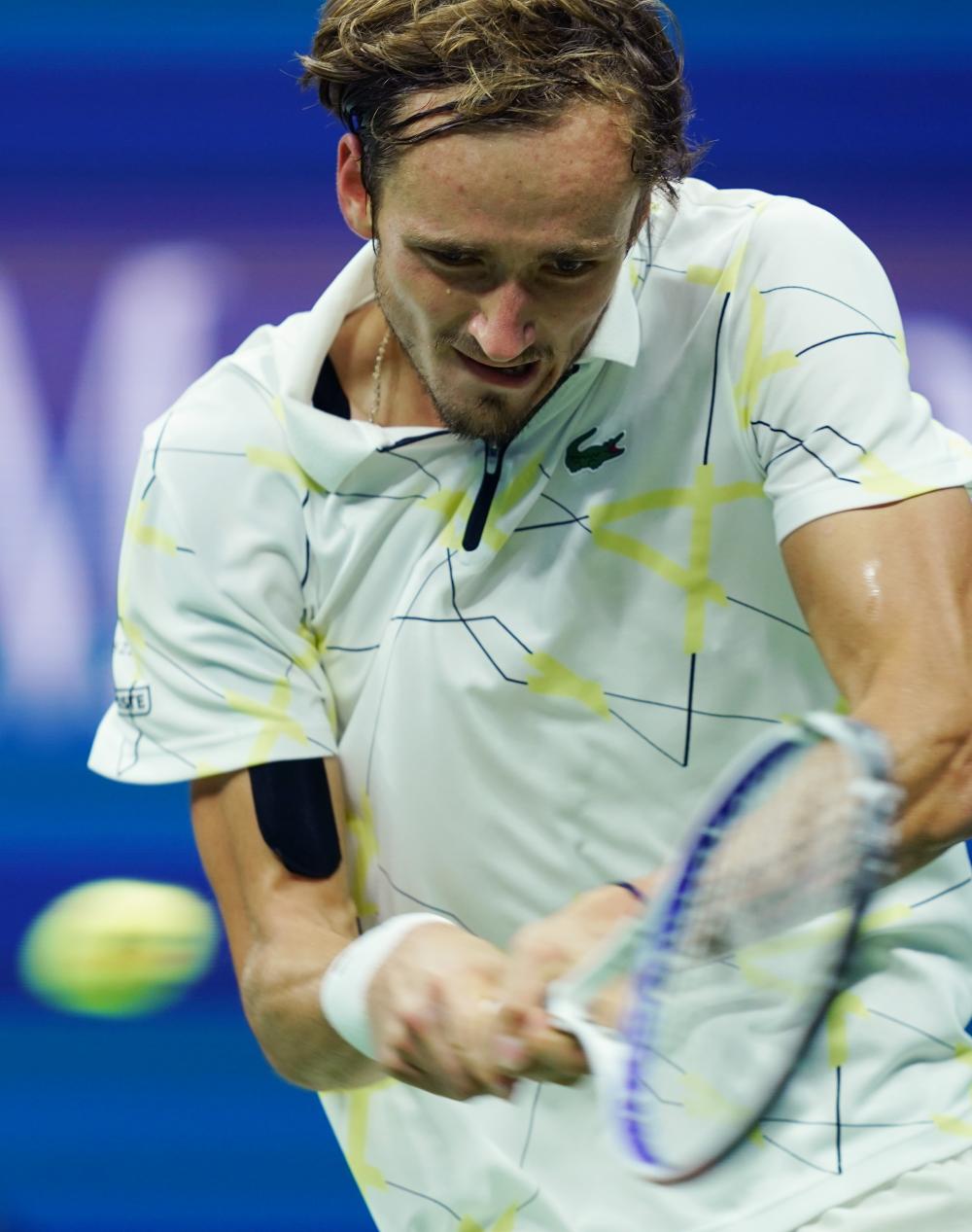 以C罗为例 以C罗为例