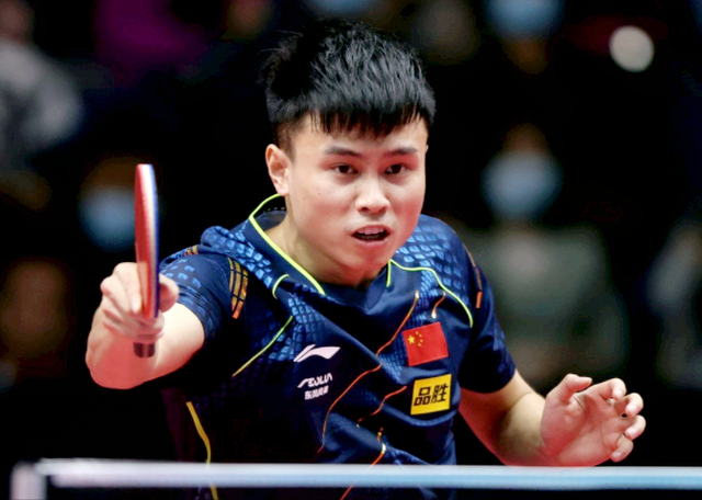 依旧占据着 依旧占据着