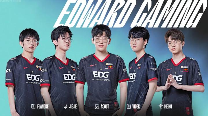 假手递手 假手递手